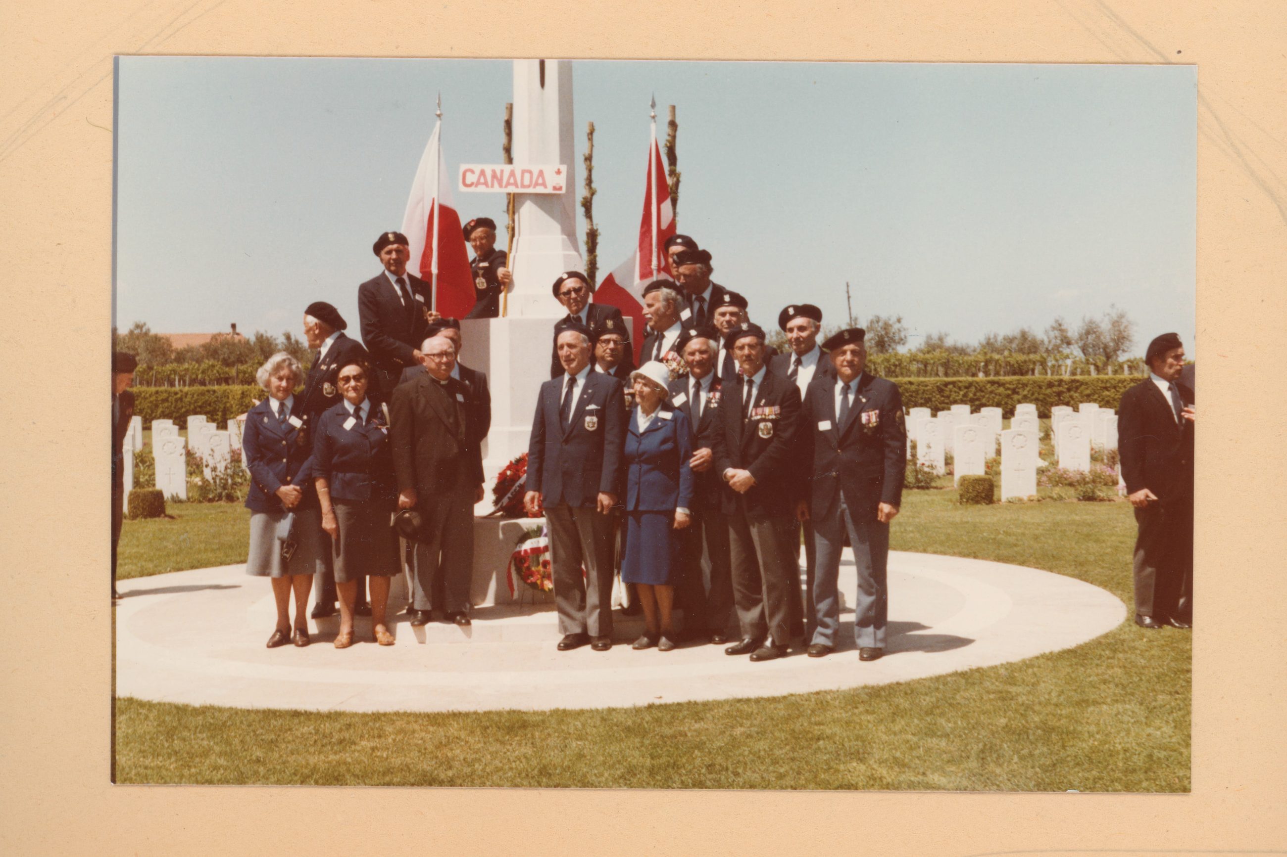 Delegacja SPK podczas obchodów 40. rocznicy bitwy pod Monte Cassino we Włoszech, 1984 r.